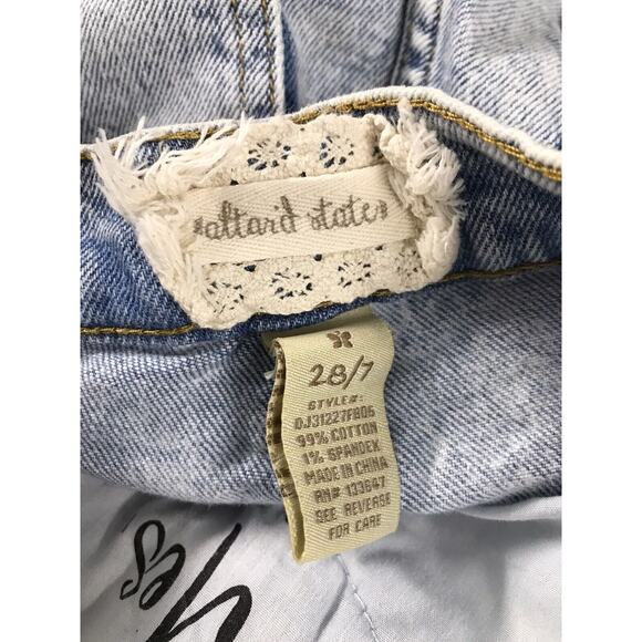 Altar'd State Light Wash Cutoff Shorts Button Fly Size 28/7 Distressed Cotton - Picture 6 of 6